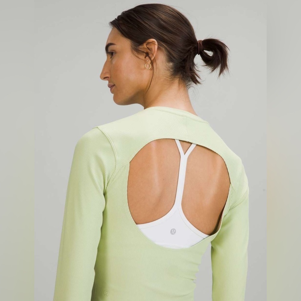 Lululemon Ribbed Open-Back Yoga Long
Sleeve Shirt Creamy Mint size: 6 - Picture 3 of 7